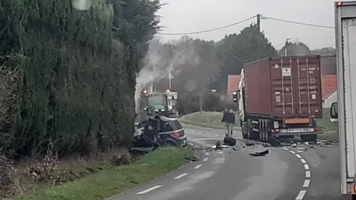 Coulongé : un mort sur la route